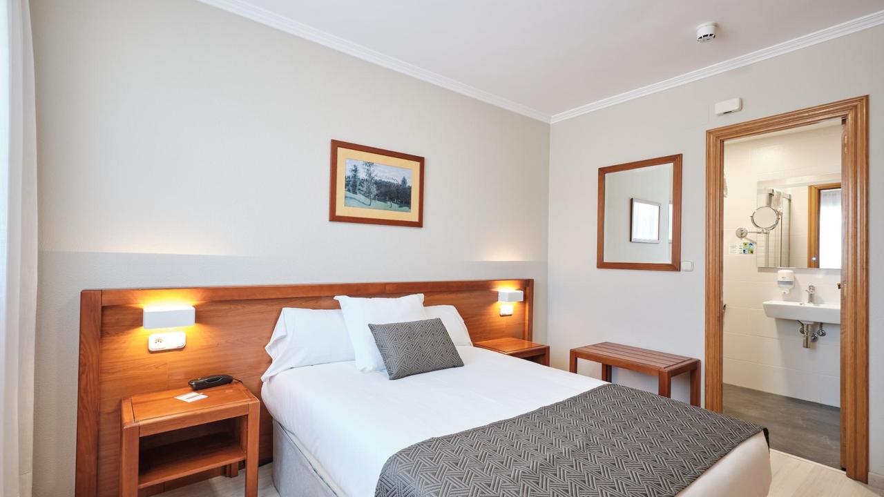 None Hotel San Lorenzo compostela Santiago de Compostela None Hotel San Lorenzo compostela Santiago de Compostela